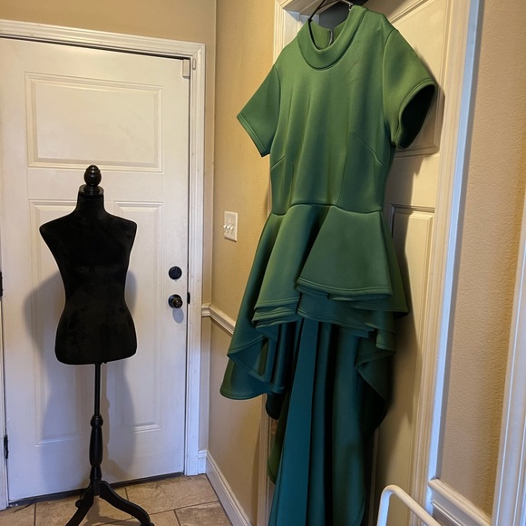 Top - Picture 2 of 3